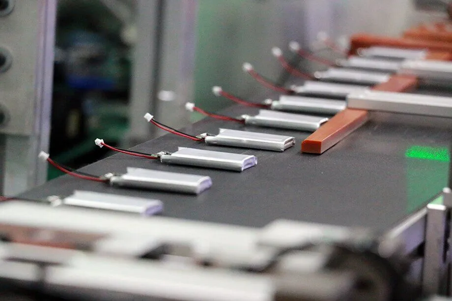How are lithium battery made